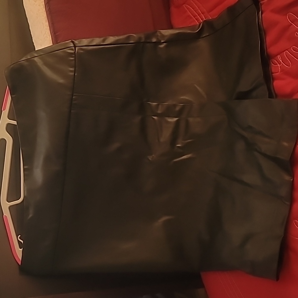 DKNY Womens Faux Leather Asymmetric Skirt Black